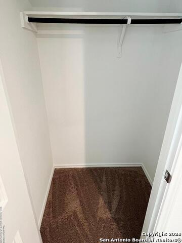 Listing photo id 34 for 7227 Satellite Way