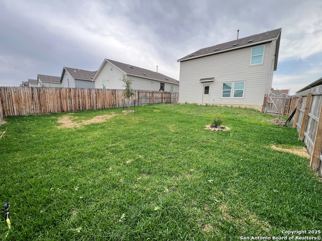 Listing photo id 36 for 7227 Satellite Way