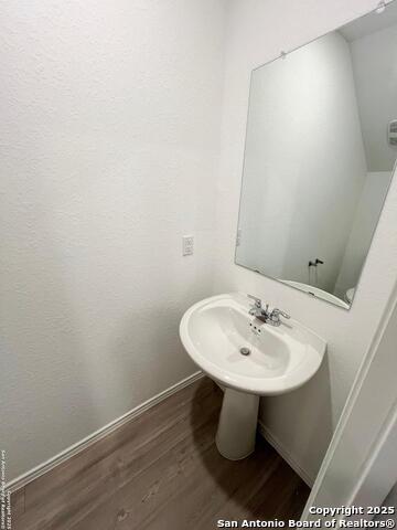 Listing photo id 2 for 7227 Satellite Way