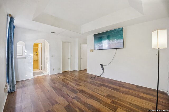 Image 12 of 16 For 13018 Larkyorke