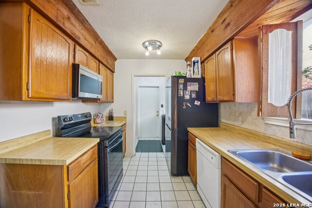 Image 5 of 16 For 13018 Larkyorke