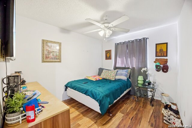 Image 9 of 16 For 13018 Larkyorke