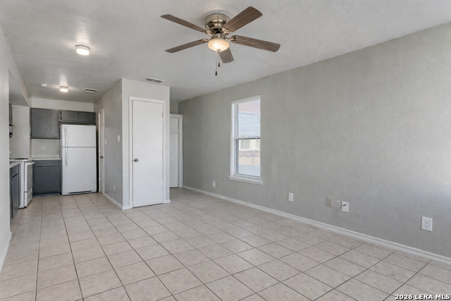 Image 6 of 12 For 7575 Windsor Oaks