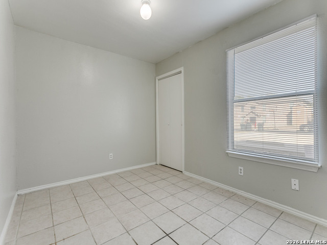 Image 8 of 12 For 7575 Windsor Oaks