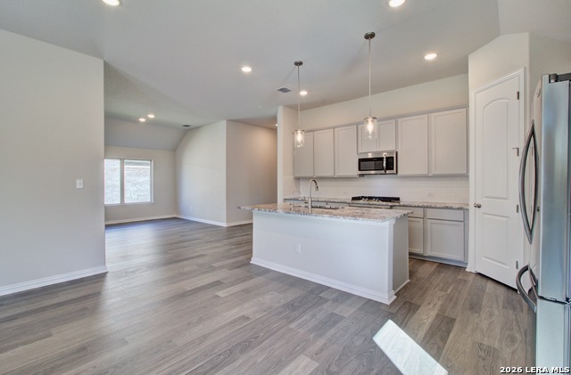 Image 5 of 26 For 840 Pincushion Lane