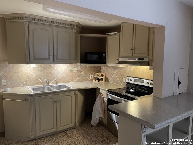 Image 2 of 13 For 567 Gilbert Lane Unit 2  2