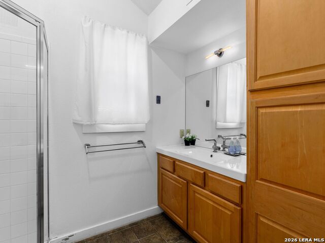 Image 12 of 16 For 215 Beauregard - Unit B