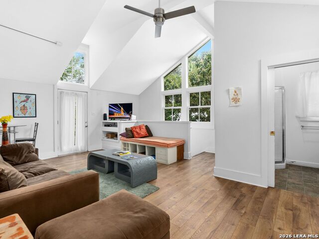 Image 2 of 16 For 215 Beauregard - Unit B