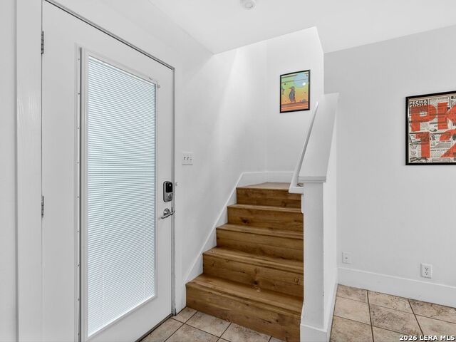 Image 7 of 16 For 215 Beauregard - Unit B