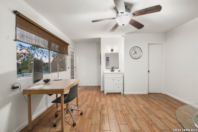 Image 31 of 41 For 205 Rolling Oaks