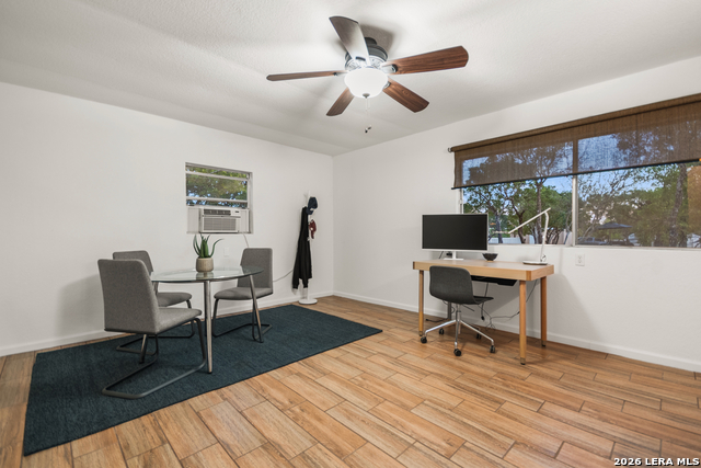 Image 32 of 41 For 205 Rolling Oaks