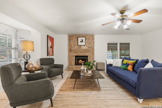 Image 6 of 41 For 205 Rolling Oaks