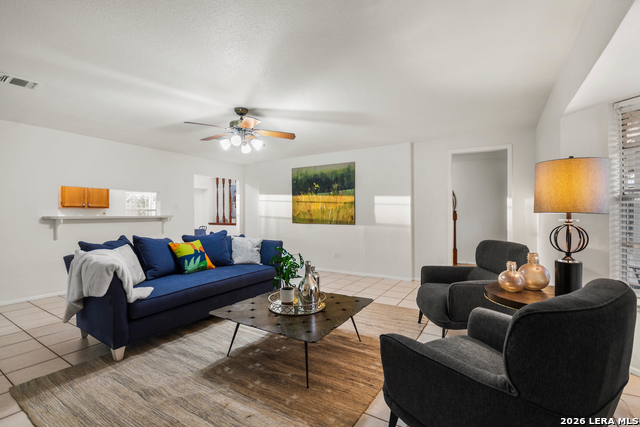 Image 8 of 41 For 205 Rolling Oaks