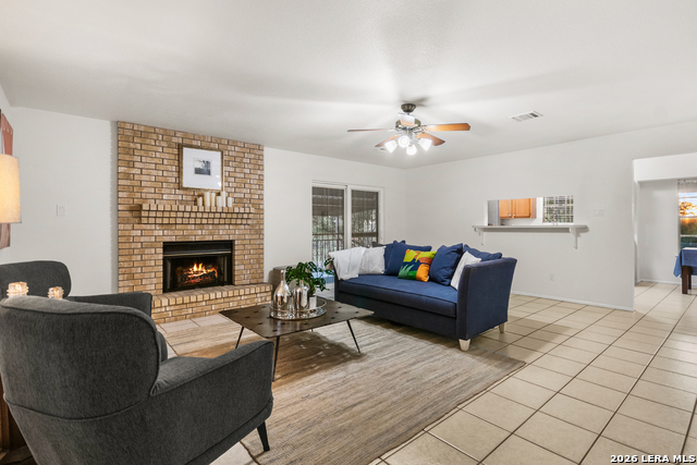 Image 9 of 41 For 205 Rolling Oaks