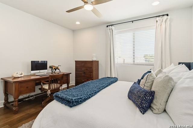 Image 25 of 45 For 303 Cypress Unit 101 W