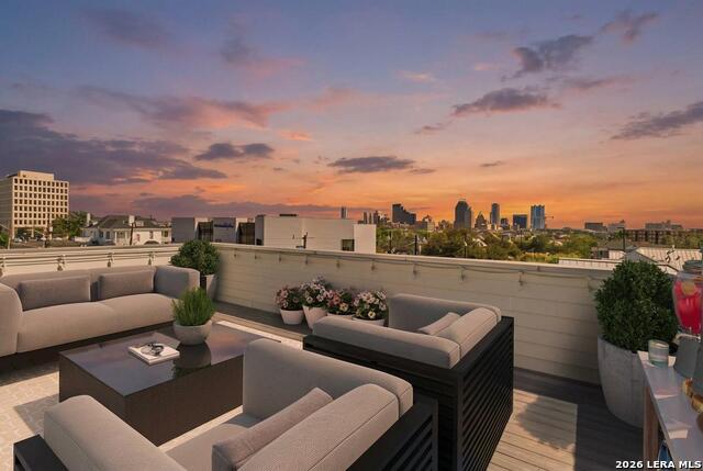 Image 36 of 45 For 303 Cypress Unit 101 W