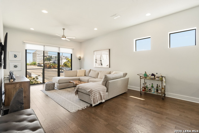 Image 7 of 45 For 303 Cypress Unit 101 W