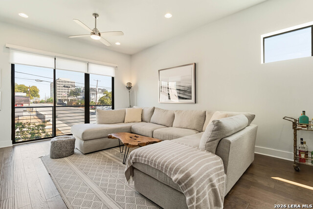 Image 9 of 45 For 303 Cypress Unit 101 W