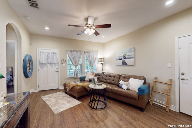 Image 5 of 37 For 1118 Lonesome