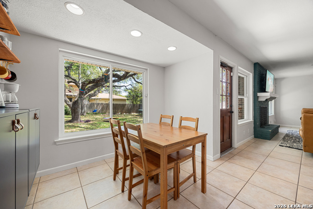 Image 14 of 43 For 2037 Windy Trl