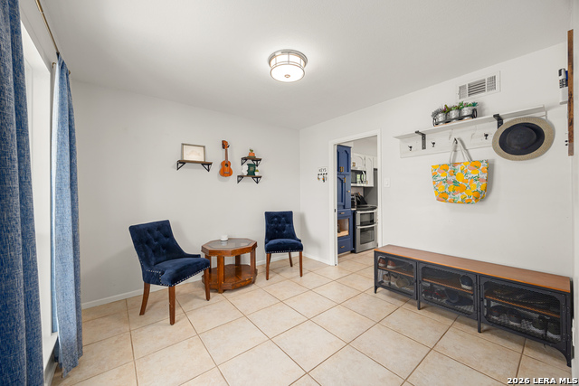 Image 18 of 43 For 2037 Windy Trl