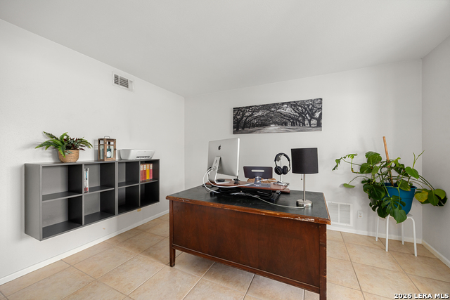 Image 9 of 43 For 2037 Windy Trl