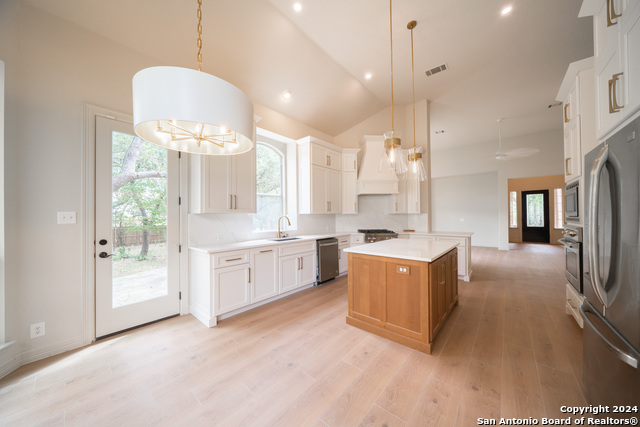 Image 2 of 24 For 7523 Steeple Dr