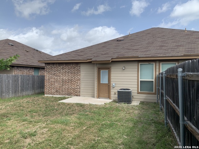 Image 21 of 31 For 506 Creekside Forest