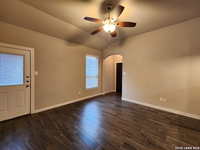 Image 4 of 31 For 506 Creekside Forest