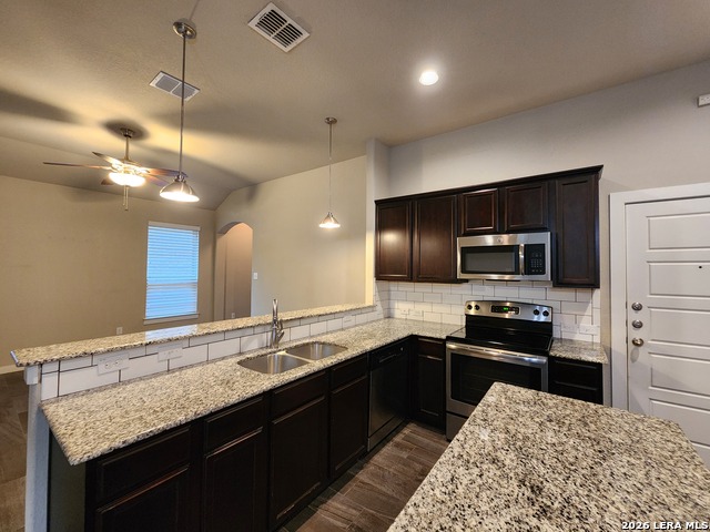 Image 9 of 31 For 506 Creekside Forest