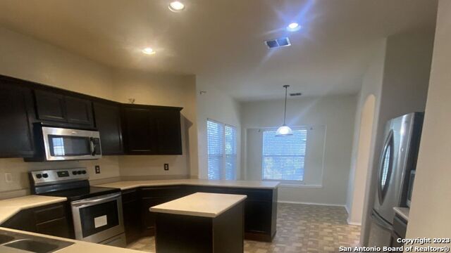 Image 10 of 20 For 823 Point Cove