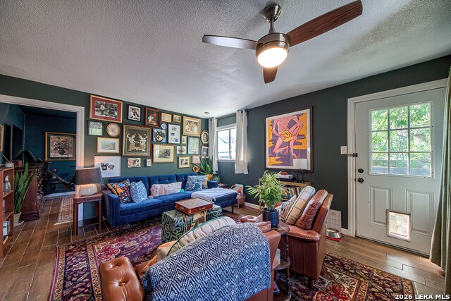 Image 11 of 25 For 1422 Santa Monica