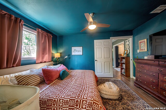 Image 18 of 25 For 1422 Santa Monica