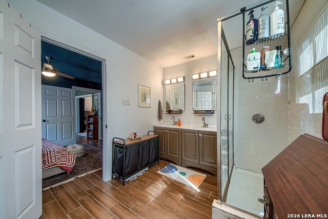 Image 20 of 25 For 1422 Santa Monica