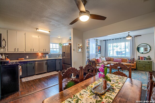 Image 7 of 25 For 1422 Santa Monica