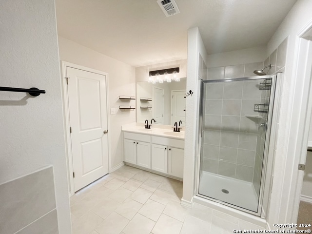 Image 12 of 43 For 5015 Dancing Gopher