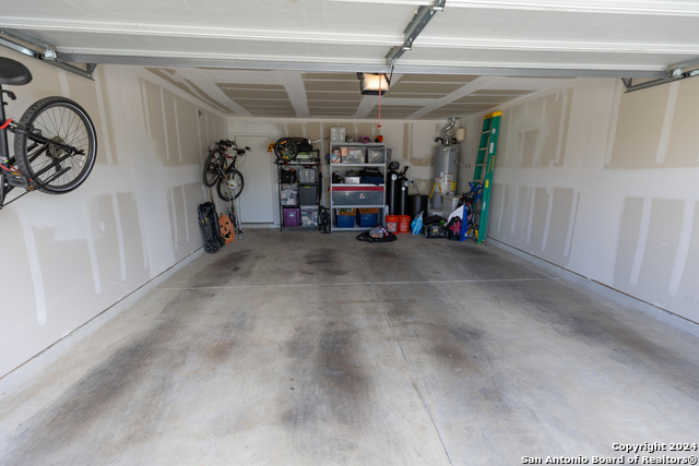 Image 32 of 43 For 5015 Dancing Gopher