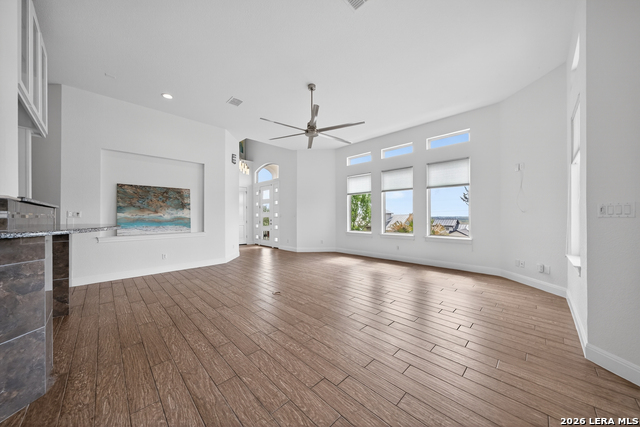 Image 13 of 40 For 505 Persimmon