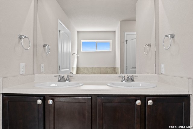 Image 3 of 36 For 252 Elisabeth Run