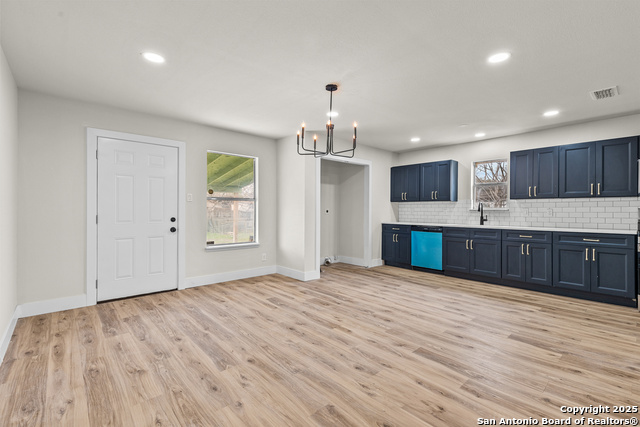 Image 10 of 22 For 2018 Drexel Ave E