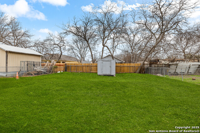 Image 20 of 22 For 2018 Drexel Ave E