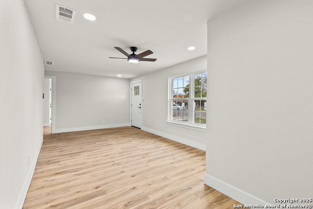 Image 5 of 22 For 2018 Drexel Ave E