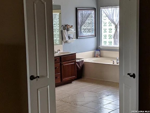 Image 16 of 25 For 10519 Cougar Chase