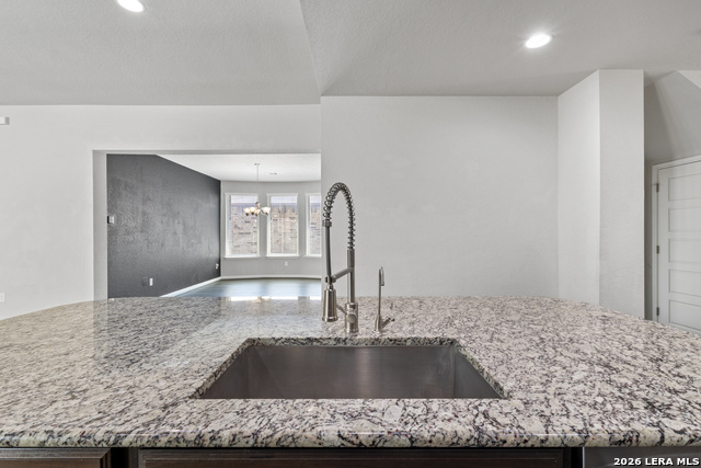 Image 32 of 39 For 13031 Maridell