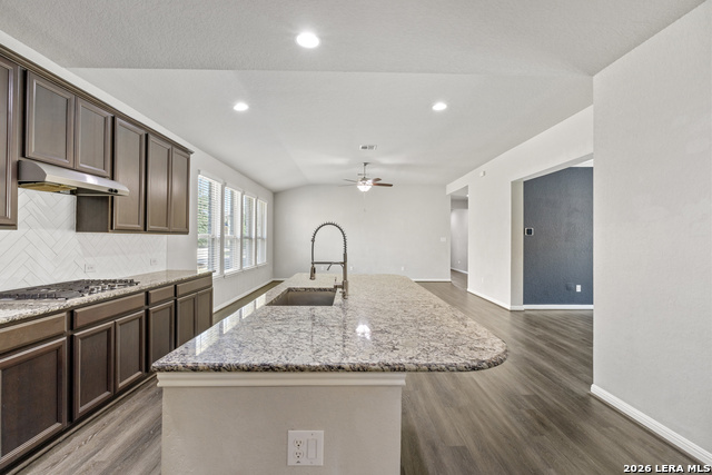 Image 34 of 39 For 13031 Maridell