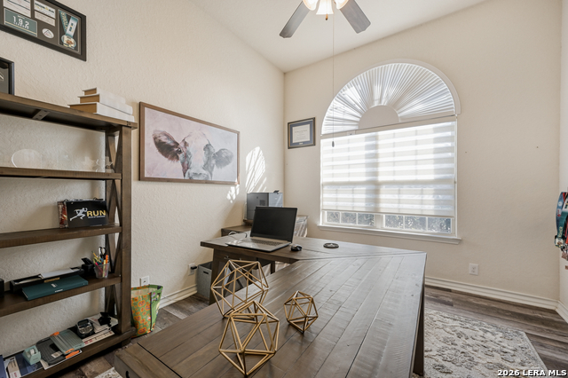 Listing photo id 8 for 7515 Mckinney