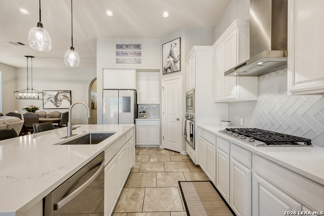 Listing photo id 10 for 7515 Mckinney