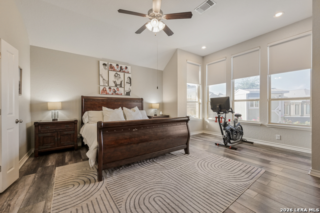 Listing photo id 14 for 7515 Mckinney