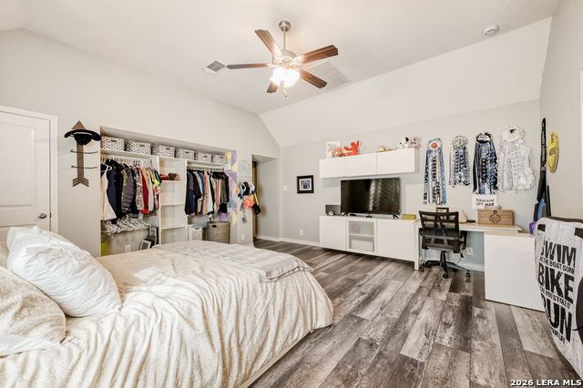 Listing photo id 22 for 7515 Mckinney