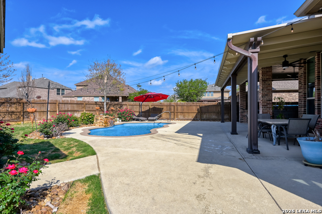 Listing photo id 30 for 7515 Mckinney